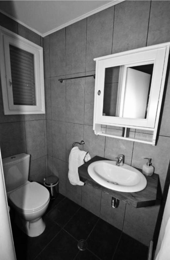 Markamar Loutraki  Buitenkant foto