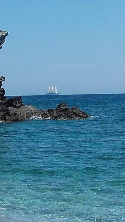 Markamar Loutraki  Buitenkant foto